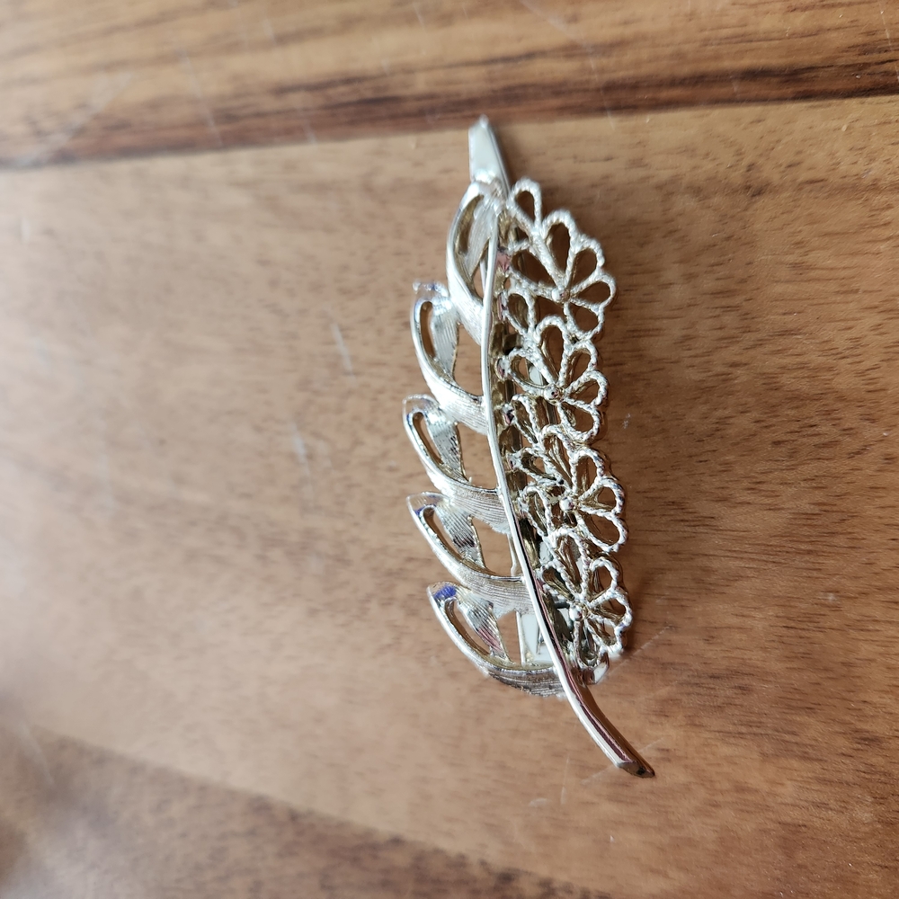 Elegant Silver Flower Hairpin